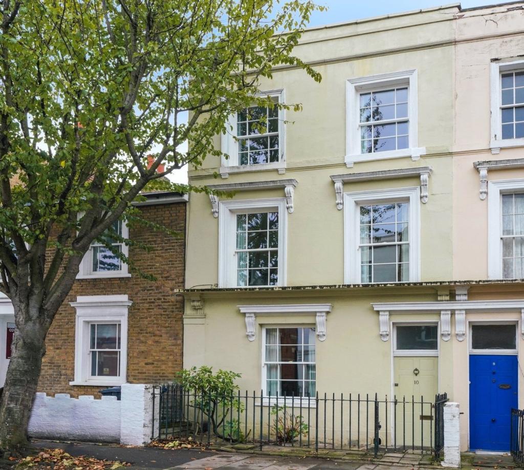 4 bedroom terraced house for sale in Ranelagh Road, London, W5