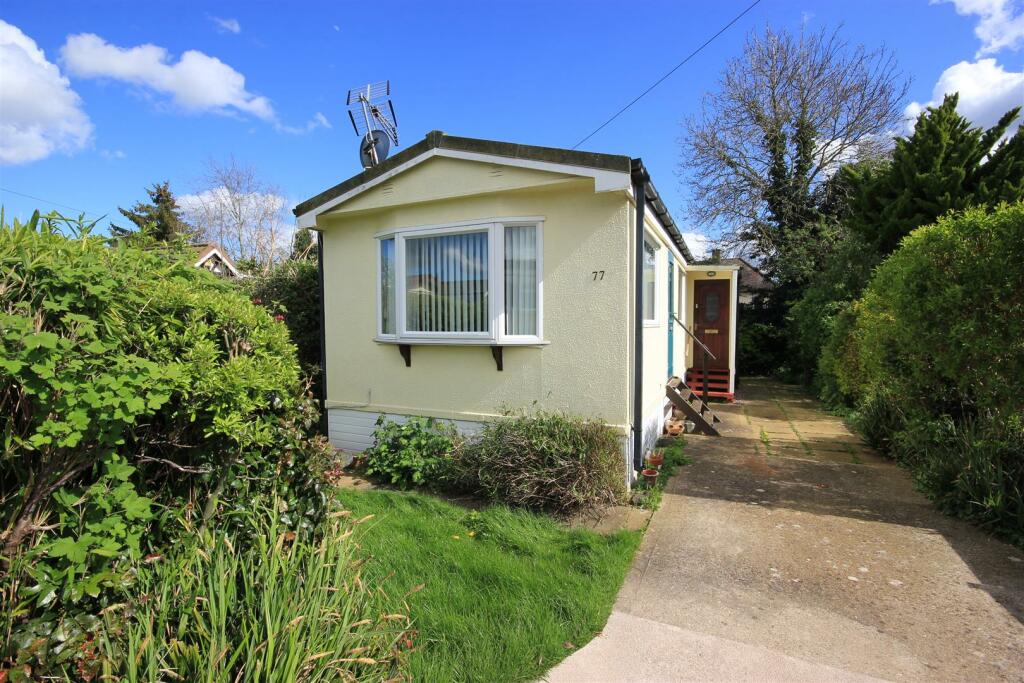 1 bedroom bungalow for sale in Wilby Park, Wilby, Wellingborough, NN8