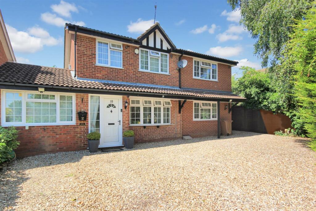 5 bedroom detached house for sale in Denby Dale, Wellingborough, NN8