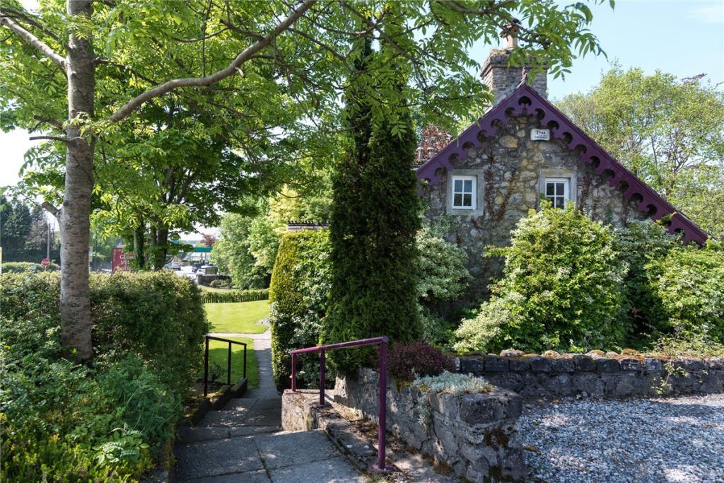 Pub for sale in Glasson Village, Glasson, Athlone, Co. Westmeath, N37