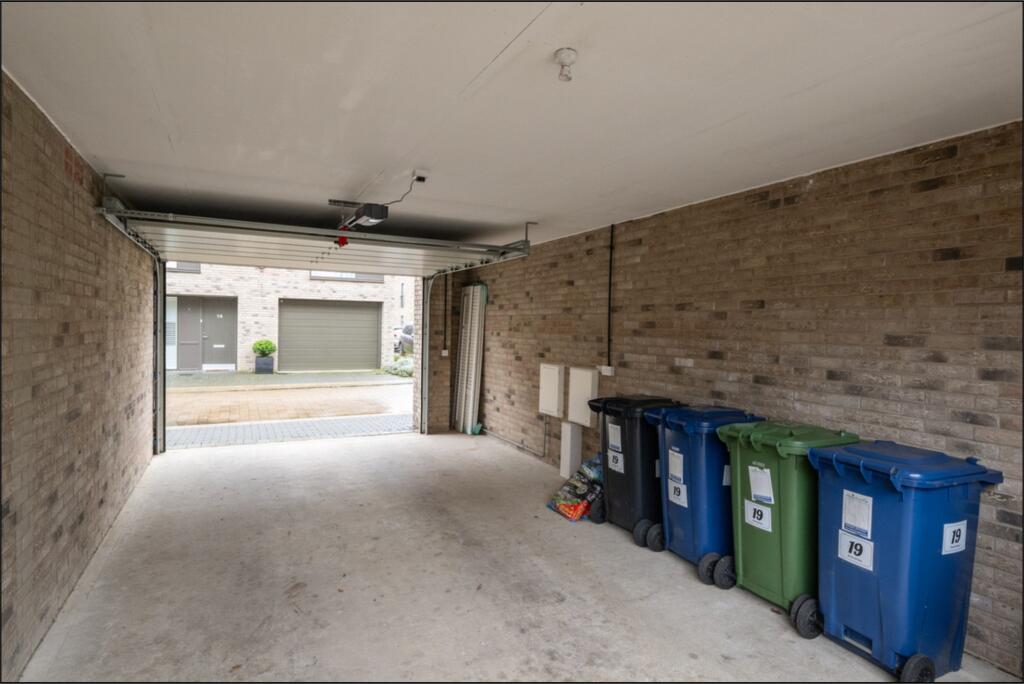 Additional property image - Brook End Close, Trumpington, CAMBRIDGE
