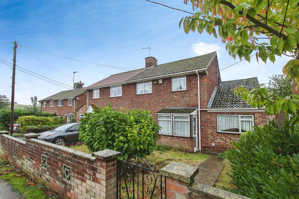 3 bedroom semidetached house for sale in Benefield Road, Moulton, Newmarket, CB8