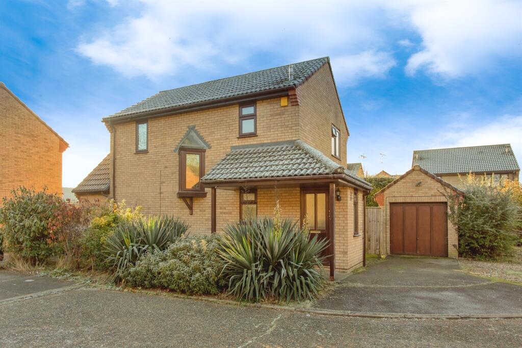 3 bedroom detached house