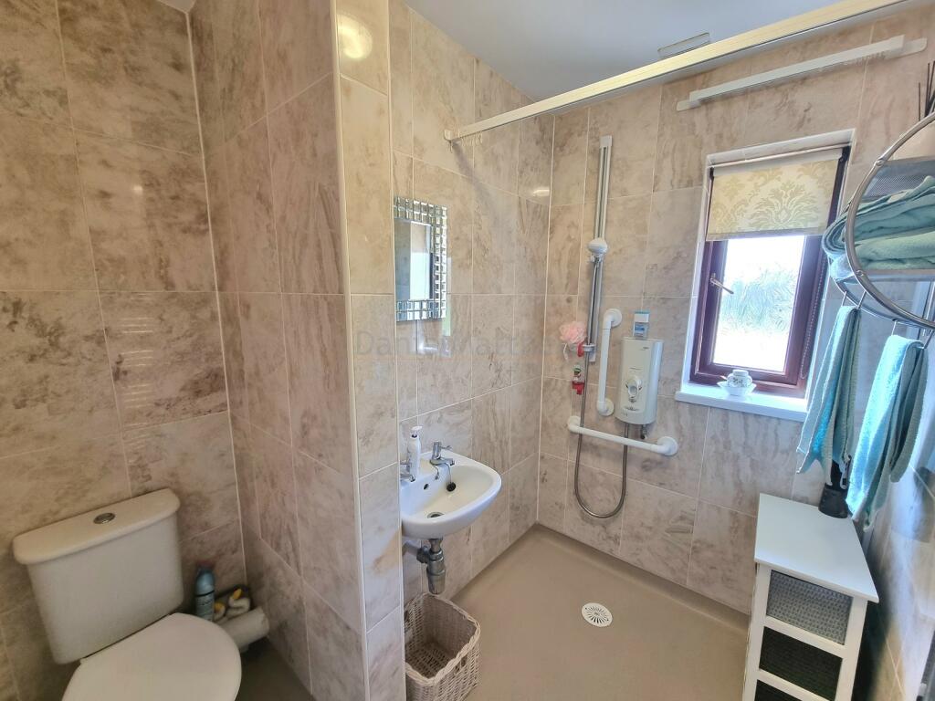 3 bedroom detached bungalow for sale in Whitethorn Drive, Brackla