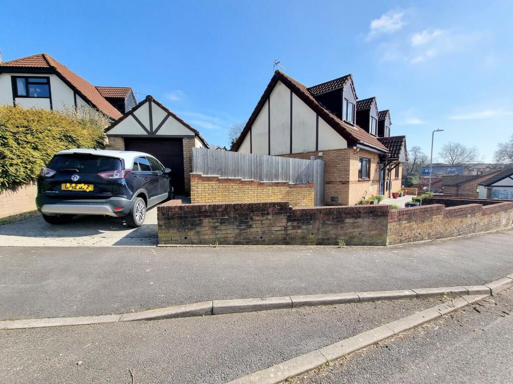 3 bedroom detached bungalow for sale in Whitethorn Drive, Brackla