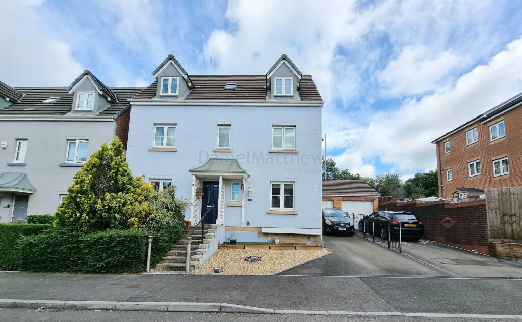 4 bedroom detached house for sale in Longacres, Brackla, Bridgend County. CF31 2DD, CF31