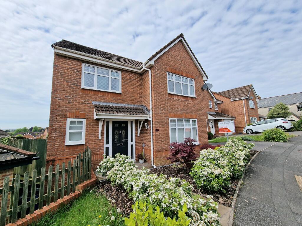 4 bedroom detached house for sale in Underwood Place, Brackla, Bridgend