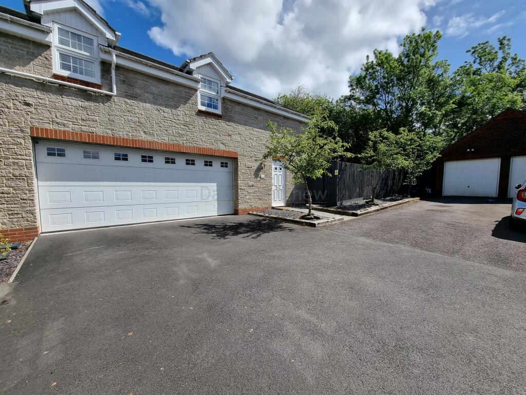 2 bedroom detached house for sale in Carn Wen, Broadlands, Bridgend