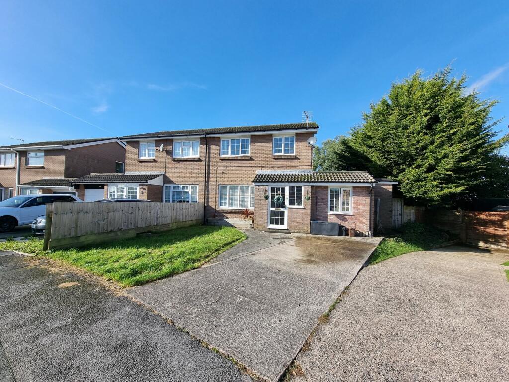 4 bedroom semi-detached house for sale in Hunters Ridge, Brackla ...