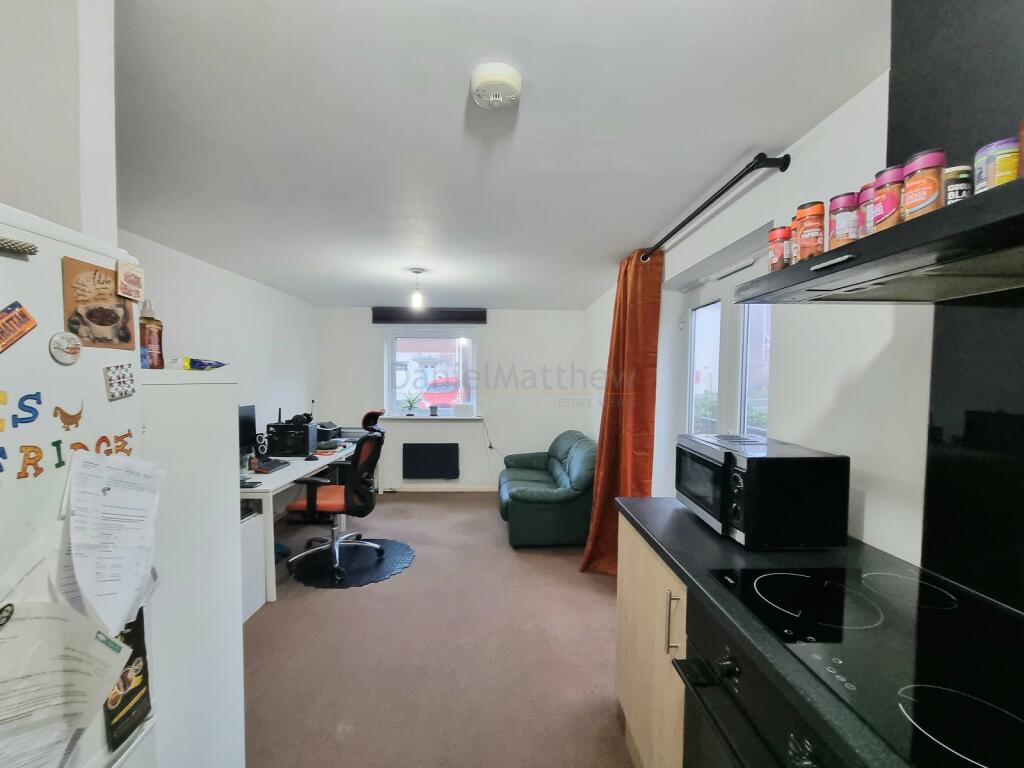Additional property image - Longacres, Bridgend, Bridgend County. CF31 2DH