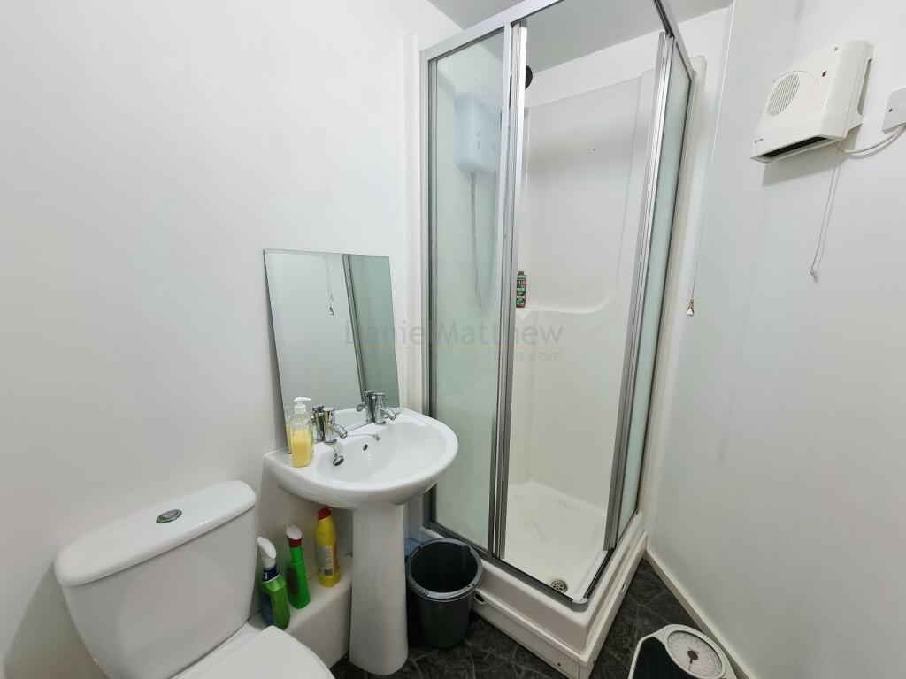 Additional property image - Longacres, Bridgend, Bridgend County. CF31 2DH