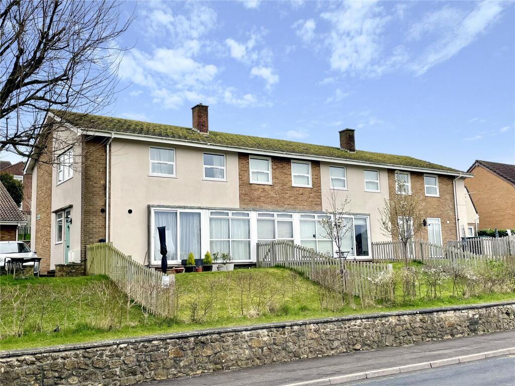 2 bedroom apartment for sale in Blackdown View, Ilminster, Somerset, TA19