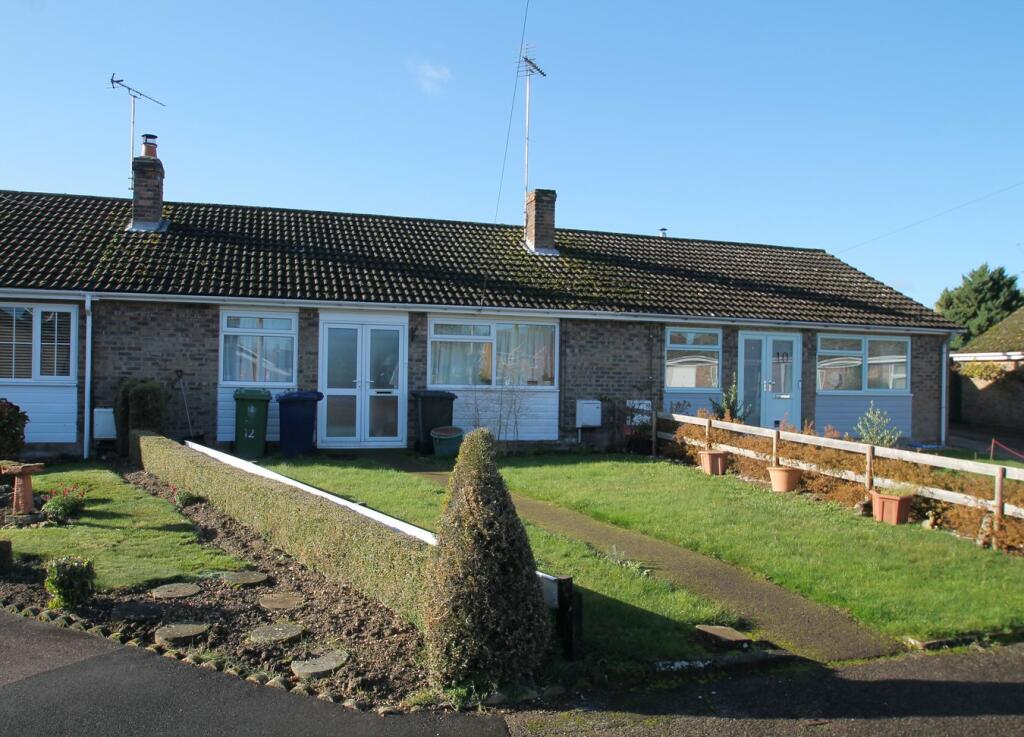 2 bedroom bungalow for sale in Kintbury, Duxford, Cambridge, CB22