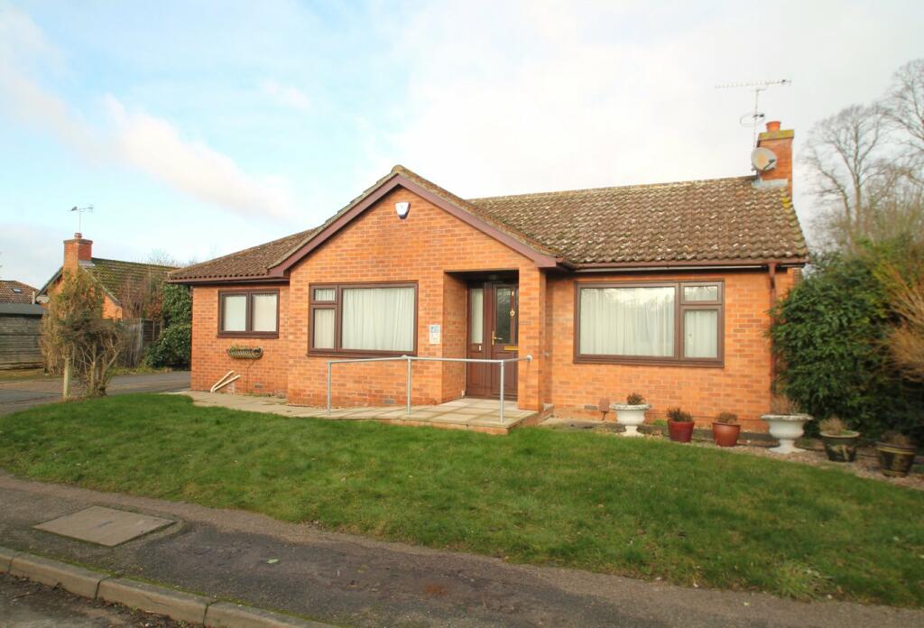4 bedroom bungalow for sale in Common Lane, Sawston, CB22