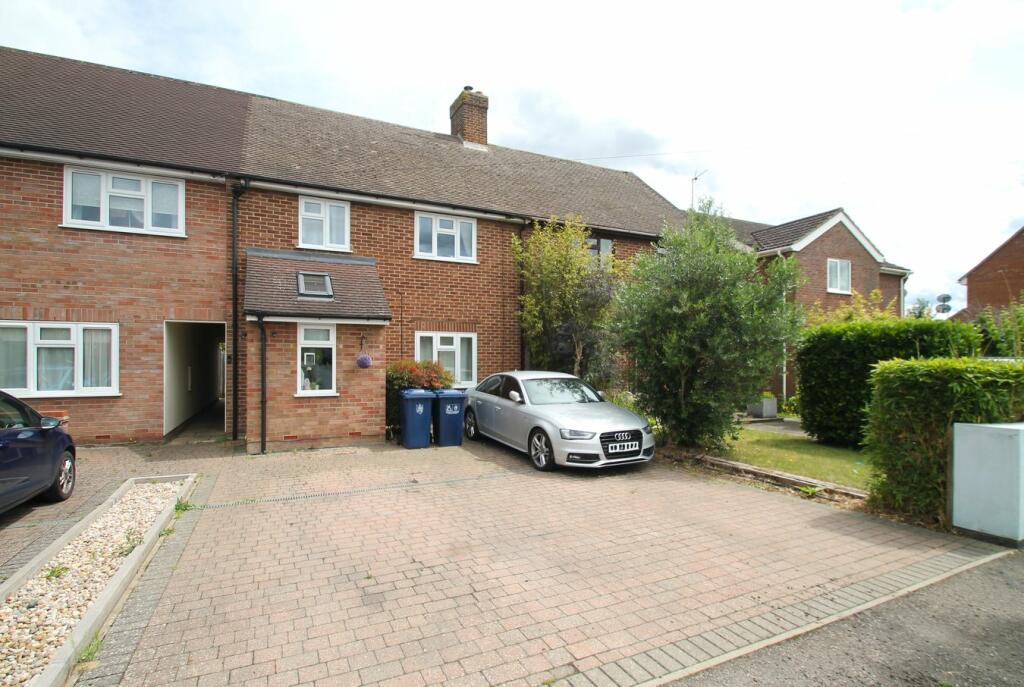 3 bedroom terraced house for sale in Sunderlands Avenue, Sawston, CB22