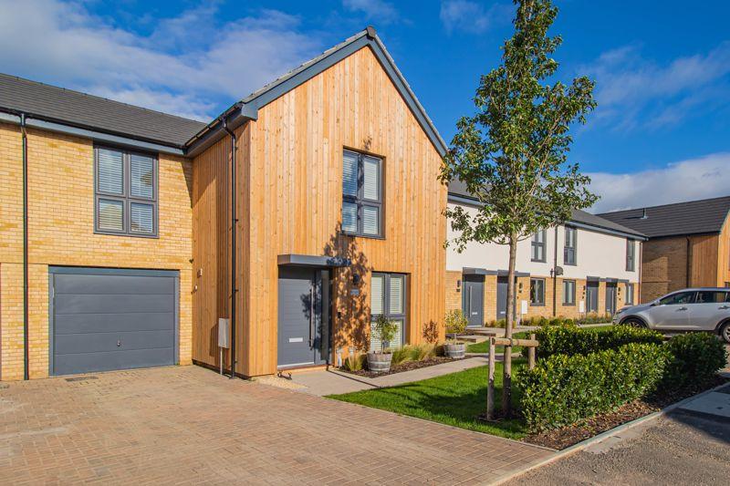 3 Bedroom Semi Detached House For Sale In Fairfield Way Keynsham Bs31