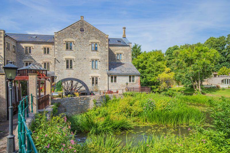 Studio flat for sale in Dapps Hill, Keynsham, BS31