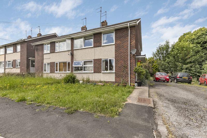 2 bedroom flat for sale in Unity Road, Keynsham, BS31