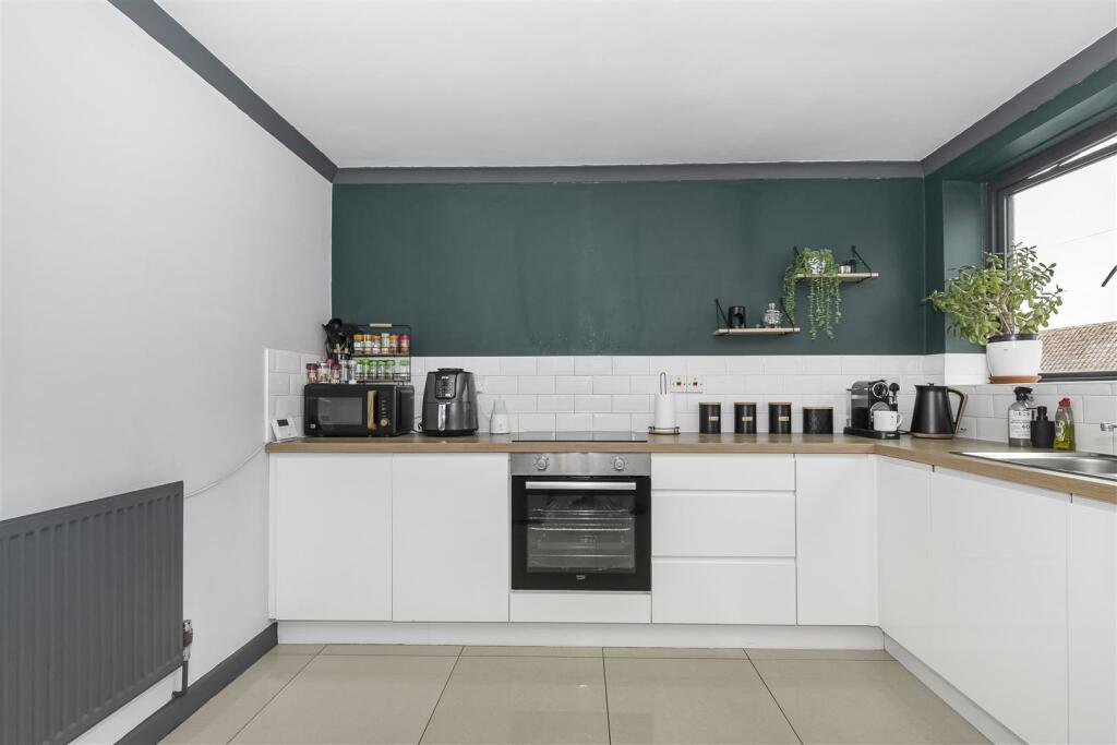 Additional property image - Bristol Road, Keynsham