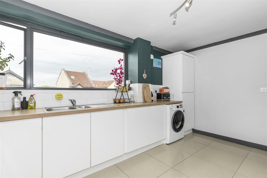 Additional property image - Bristol Road, Keynsham