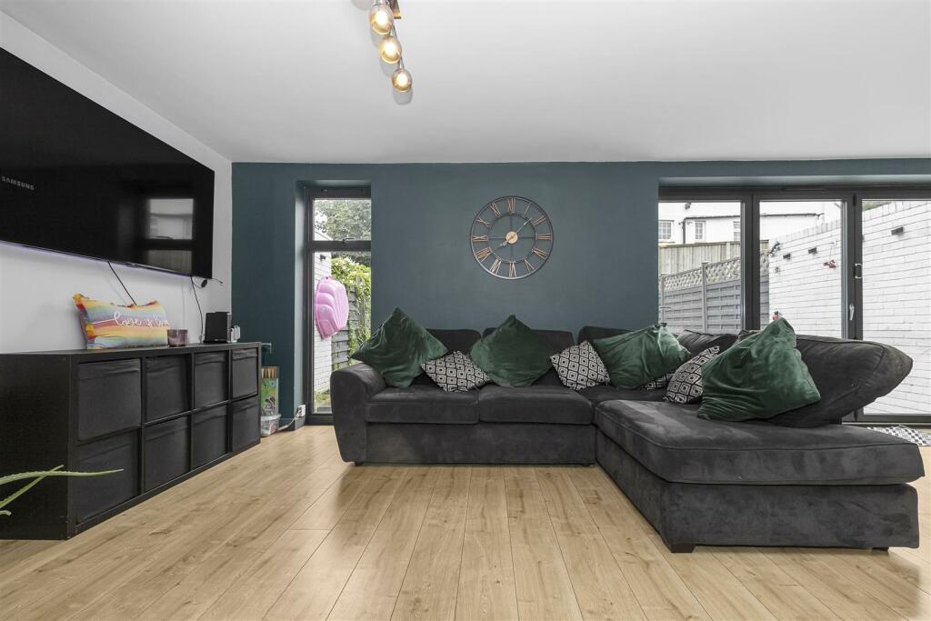 Additional property image - Bristol Road, Keynsham