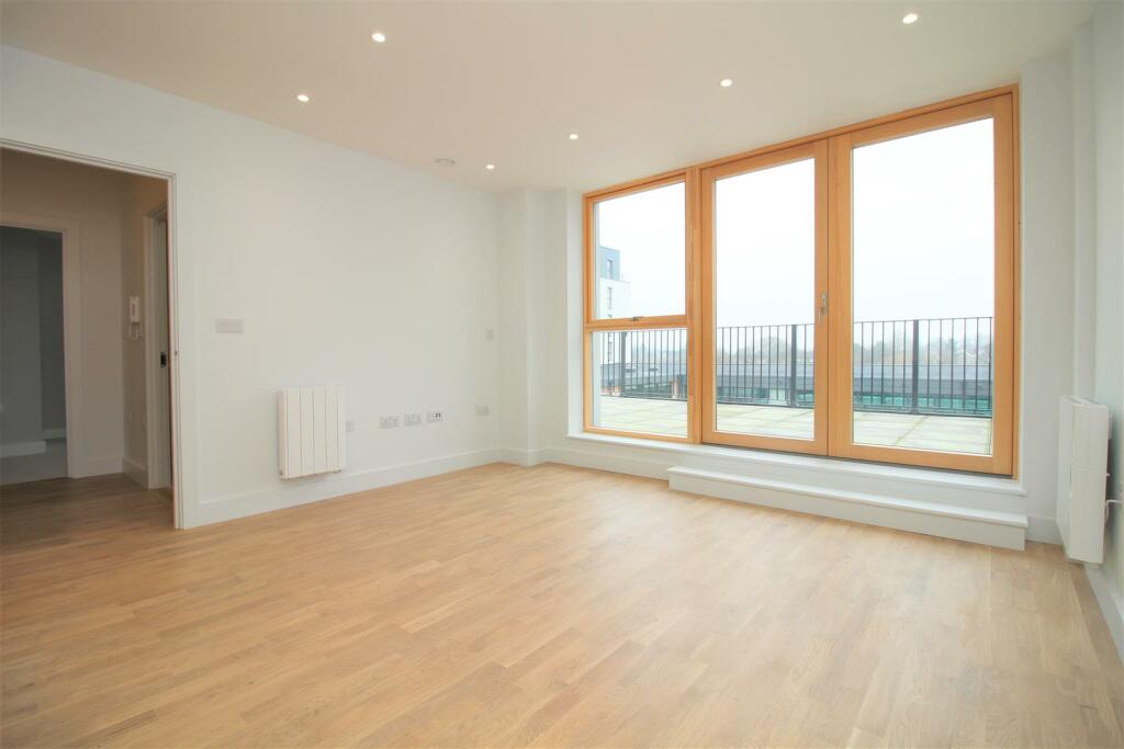 Additional property image - Riverside View, Keynsham
