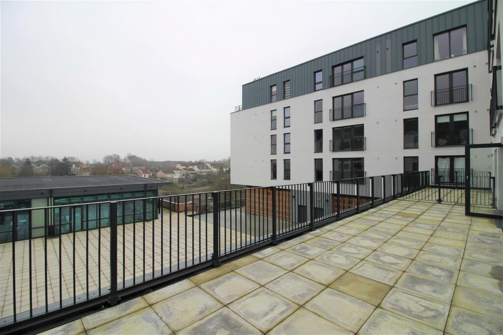Additional property image - Riverside View, Keynsham