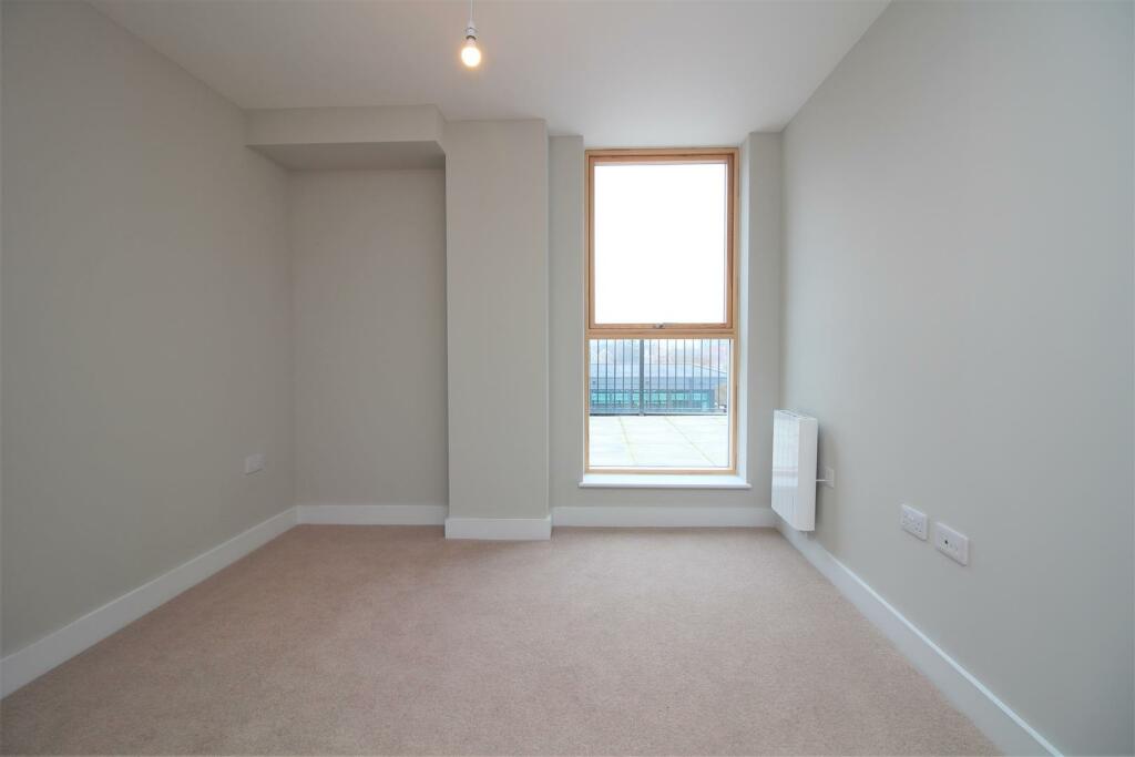 Additional property image - Riverside View, Keynsham