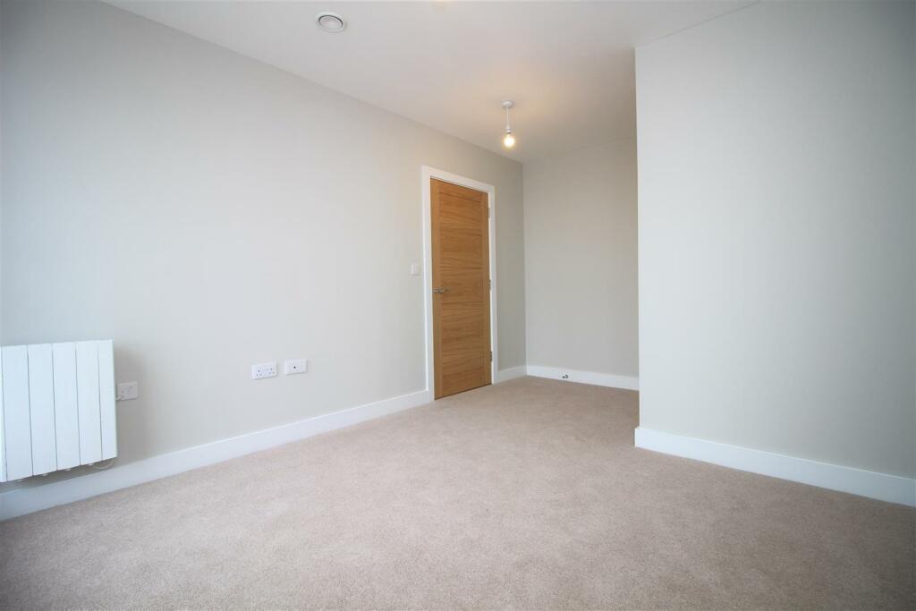 Additional property image - Riverside View, Keynsham