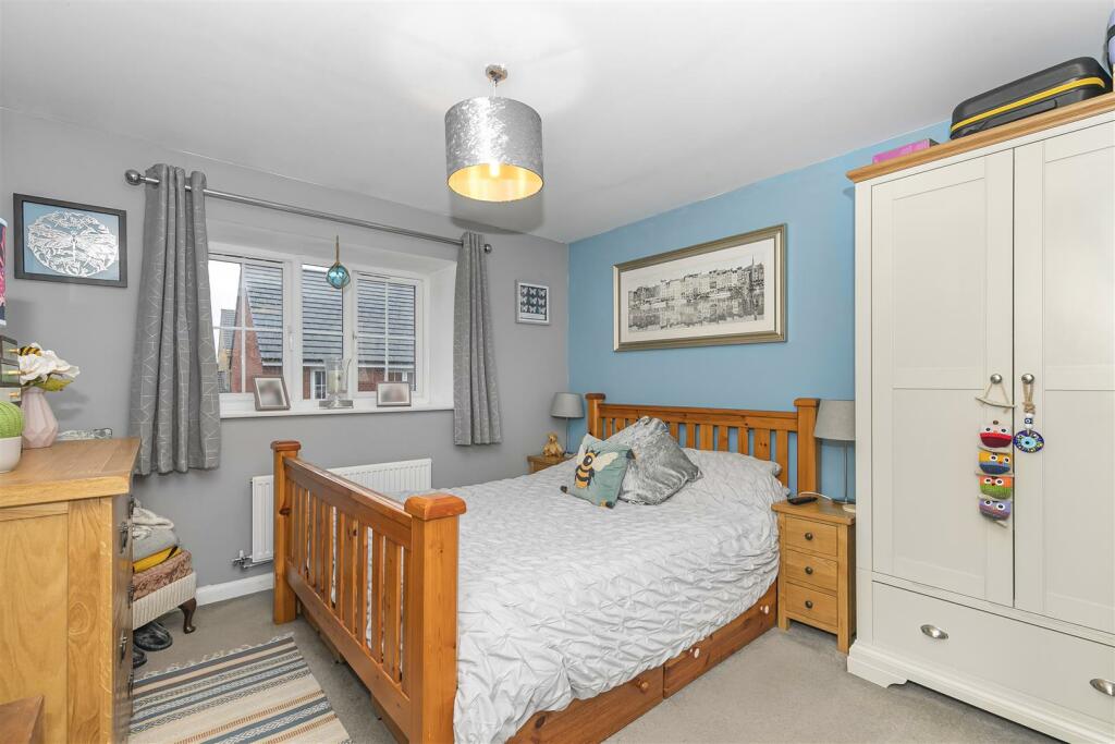Additional property image - Goldcrest Walk, Keynsham