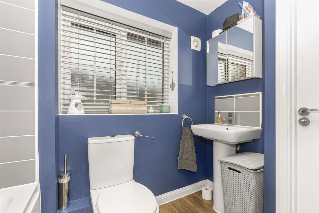 Additional property image - Goldcrest Walk, Keynsham