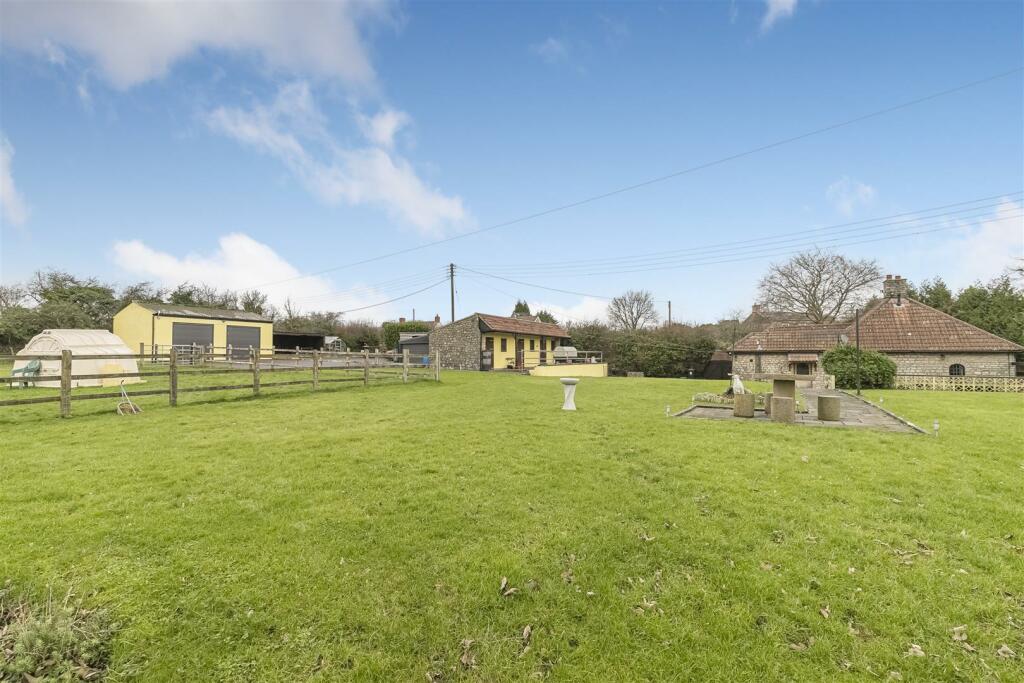 Additional property image - Shortwood Hill, Bristol
