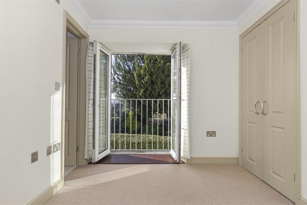 Additional property image - Longreach, Bath Road, Saltford, Bristol