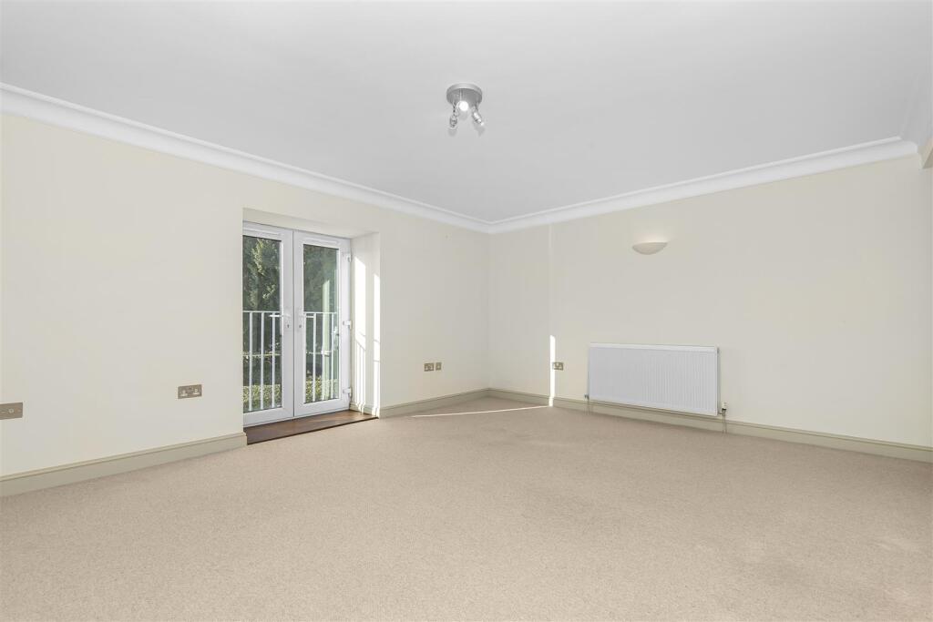 Additional property image - Longreach, Bath Road, Saltford, Bristol