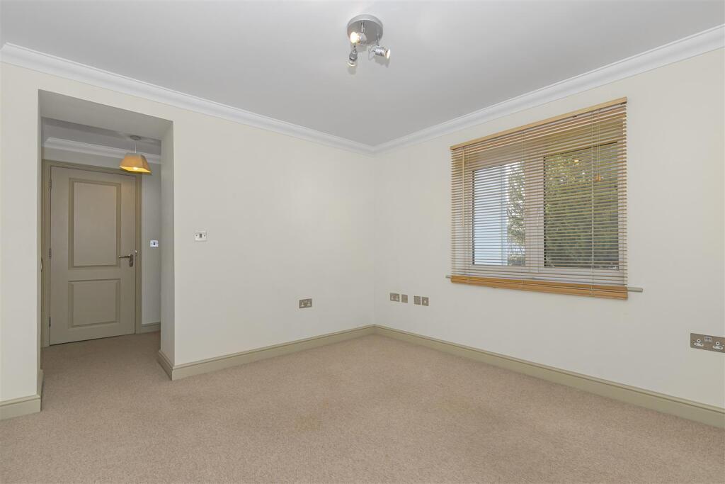 Additional property image - Longreach, Bath Road, Saltford, Bristol