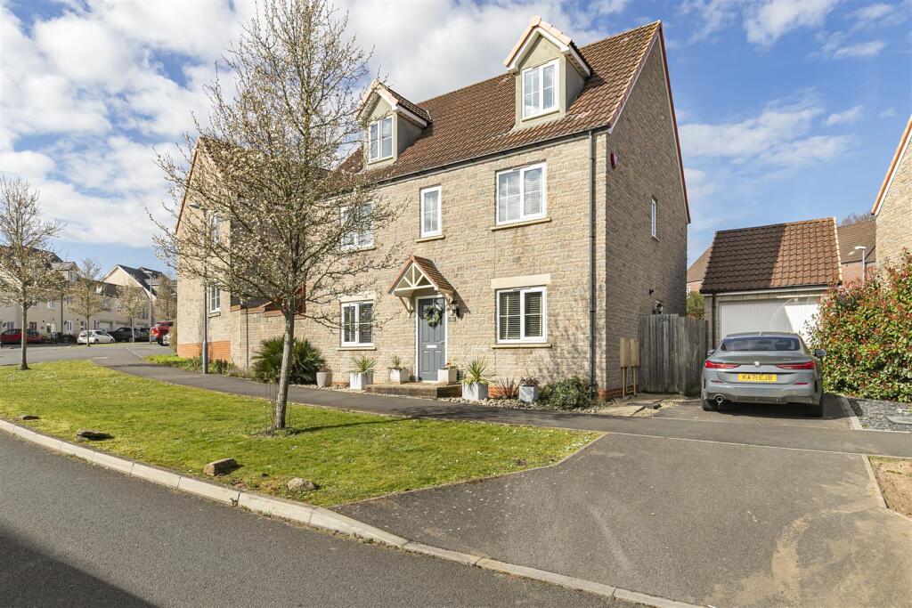 Main image of property: The Mead, Keynsham, Bristol