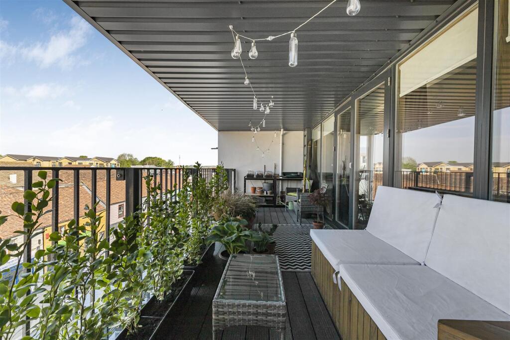 Main image of property: Riverside View, Keynsham