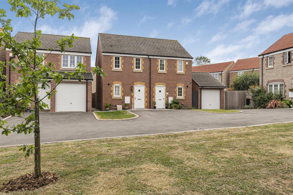 Main image of property: Hestia Close, Keynsham