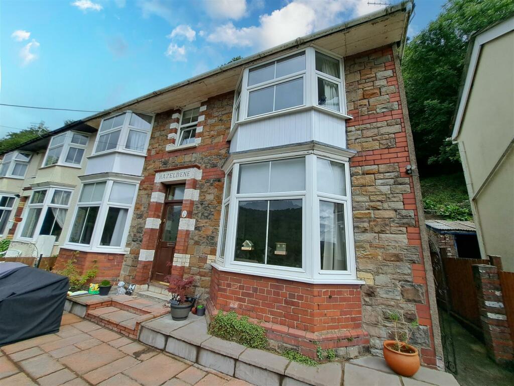 3 bedroom semidetached house for sale in Rhyswg Road, Abercarn,, NP11