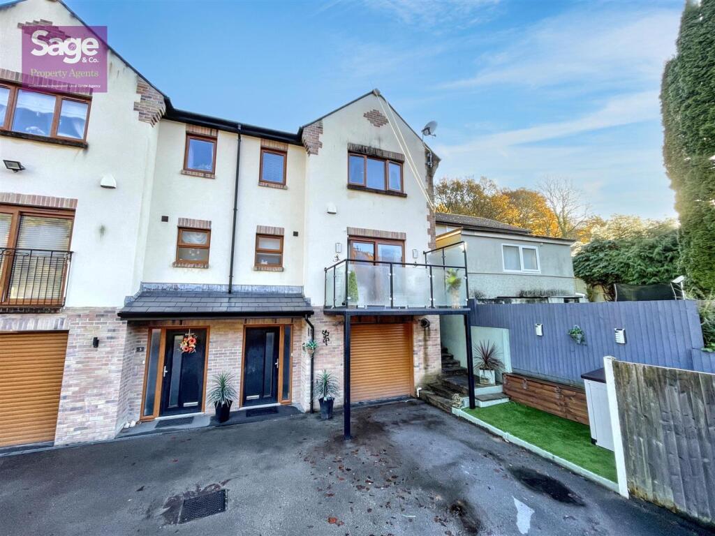 Main image of property: Ynysddu, Newport