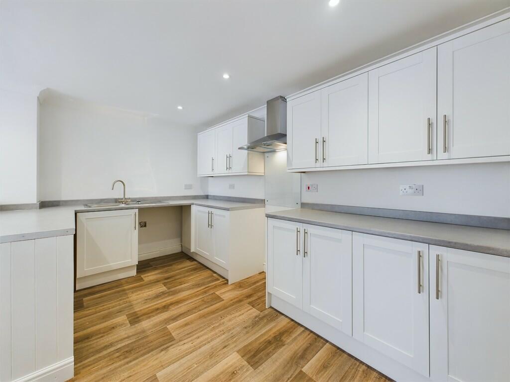 3 bedroom terraced house for rent in Austin Crescent, Eggbuckland