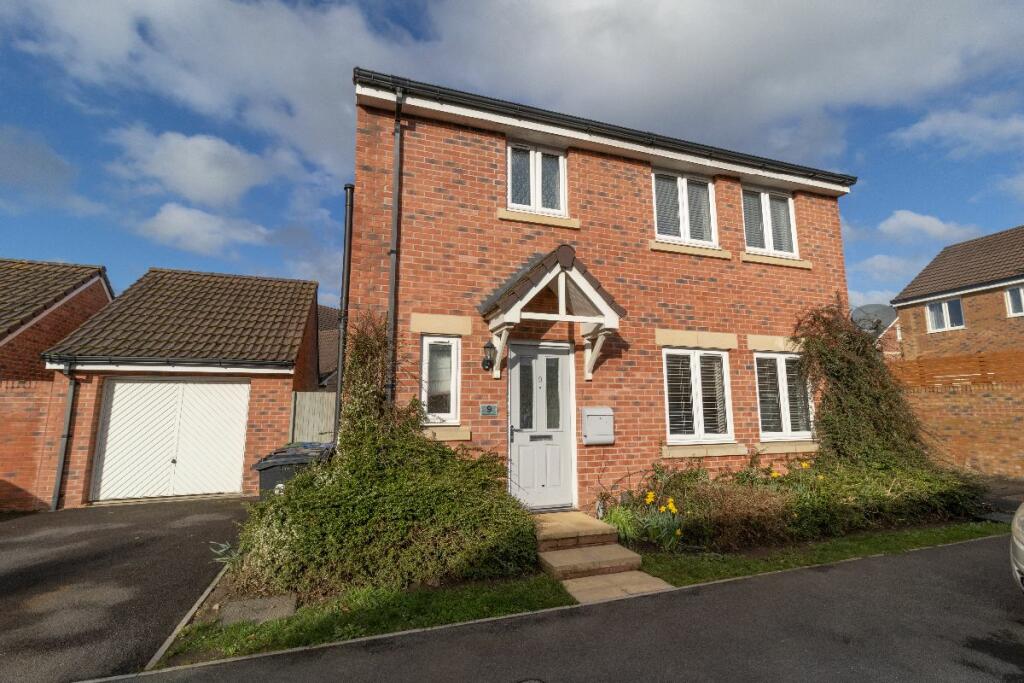 3 bedroom detached house for sale in Serotine Crescent, Hilperton