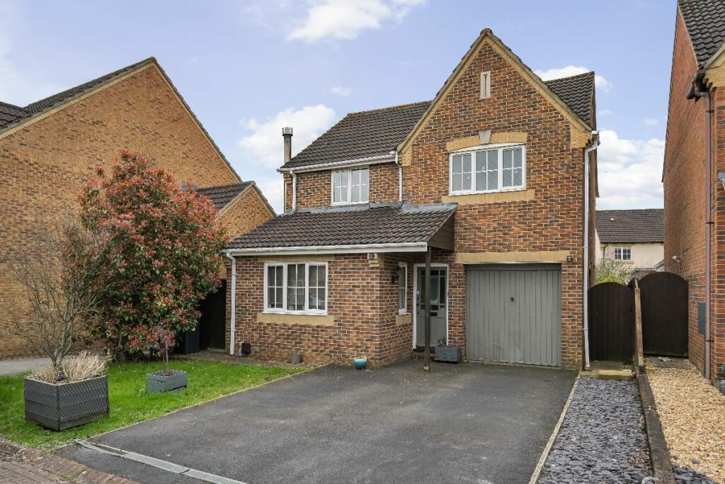 4 bedroom detached house for sale in Walmesley Chase, Hilperton