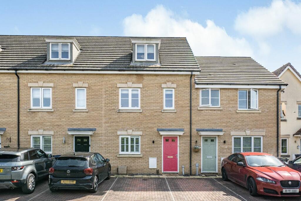 4 bedroom town house for sale in Moyle Park, Hilperton, Trowbridge, BA14