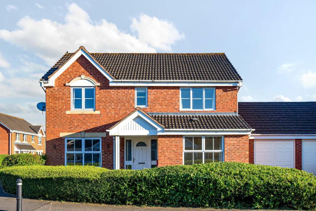 4 bedroom detached house for sale in Moyle Park, Hilperton, Trowbridge