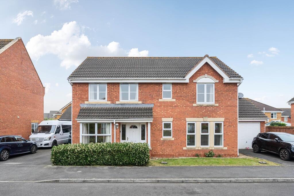 Main image of property: Orpington Way, Trowbridge, BA14 7UL