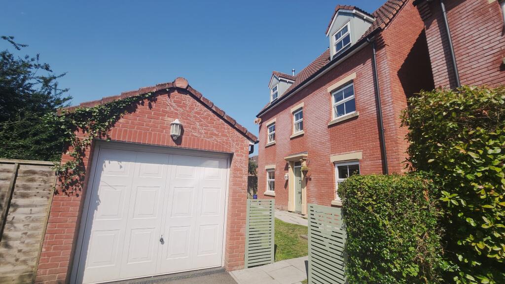 Main image of property: Oxford Gardens, Trowbridge, BA14 7GY