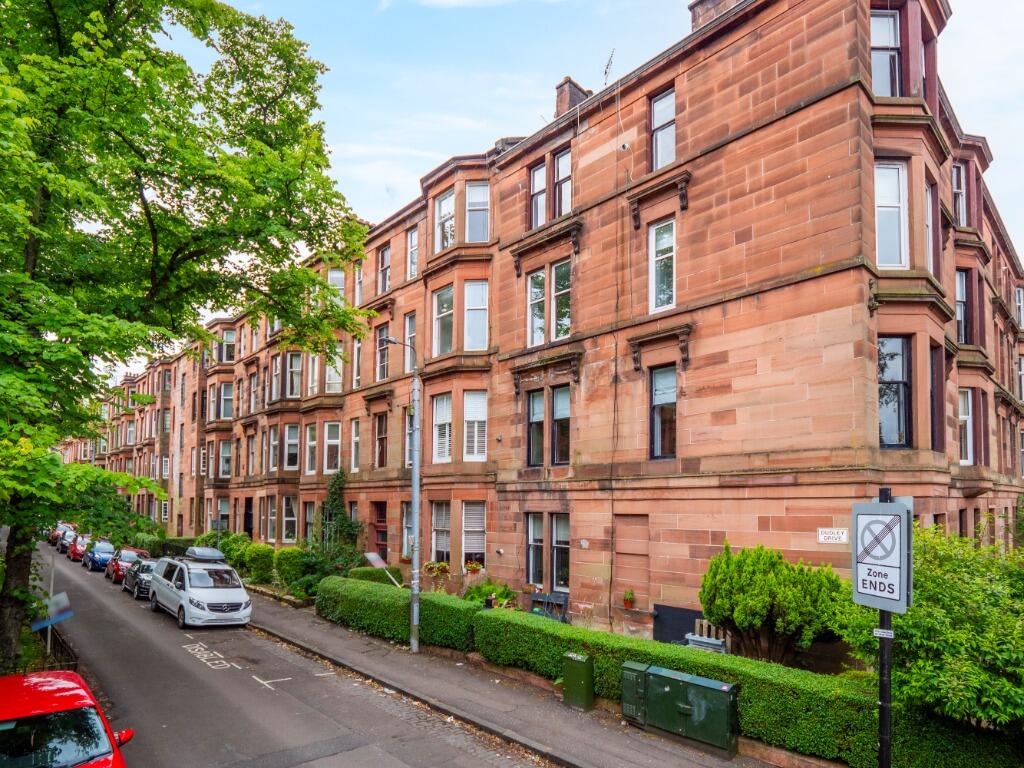 2 bedroom flat for rent in Dudley Drive, Hyndland, Glasgow, G12
