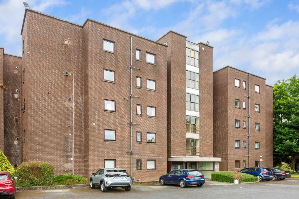 1 bedroom apartment for sale in 22 Anglesea House, Ballsbridge Court ...