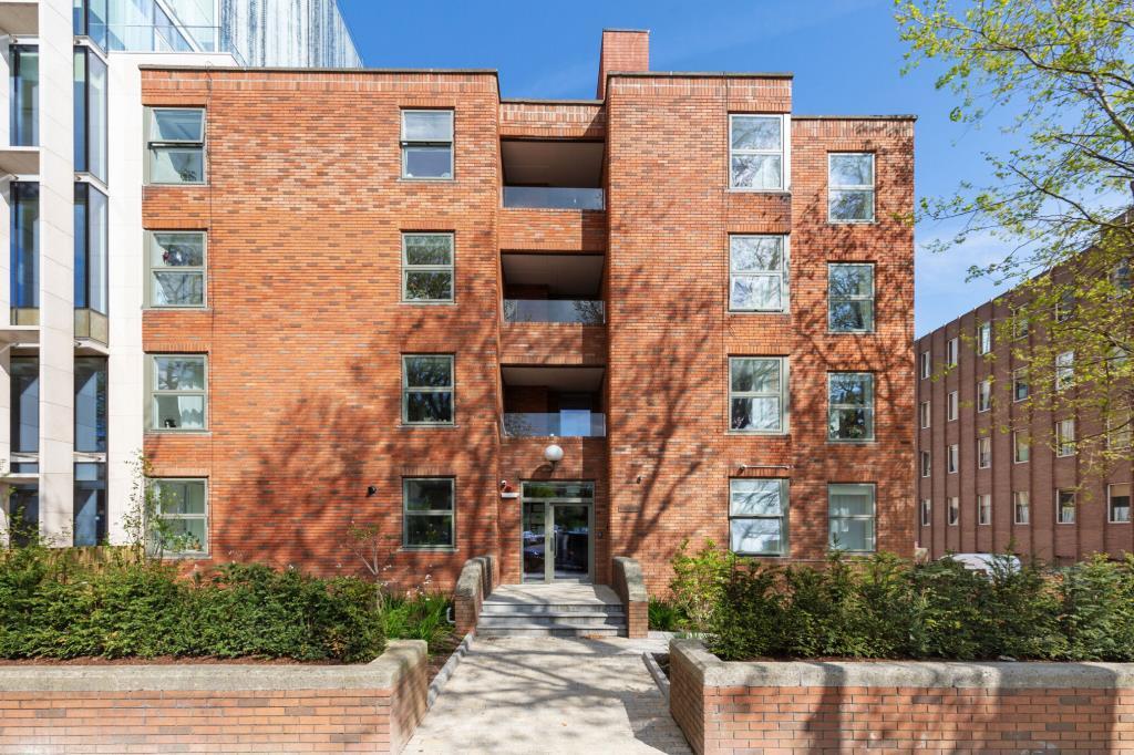 Main image of property: 12 Earl Court, Adelaide Road, Dublin 2, D02 FD29